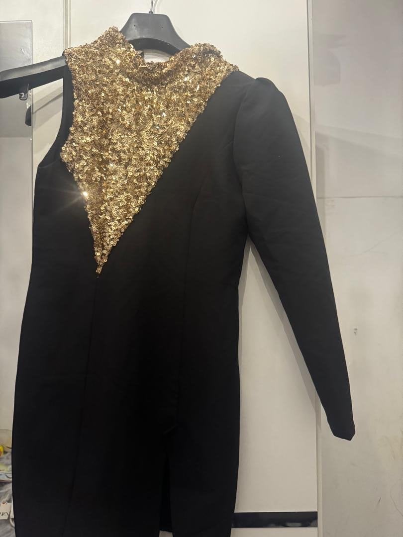 Nieuwe Dames Jurk Zwart met Gouden Pailletten, Kleding | Dames, Jurken, Maat 38/40 (M), Zwart, Nieuw, Ophalen of Verzenden