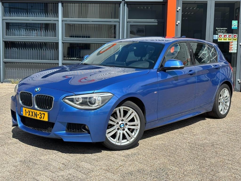 BMW 1-Serie 116i Executive / M Pakket / Stoelverwarming /, Blauw, Alcantara, Origineel Nederlands, 1200 kg