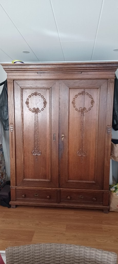 Oude eiken kast met 2 lades en schappen., Antiek en Kunst, Antiek | Meubels | Kasten, Ophalen