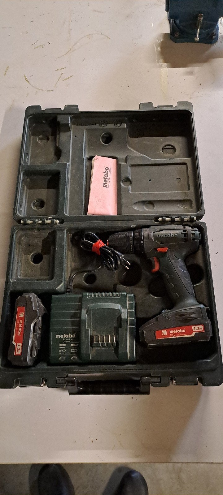 Foto 4 van Metabo accuboormachine 18V met 2 accu's en lader in koffer