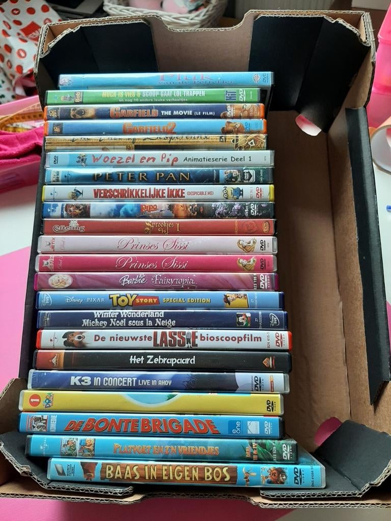 Hele doos kinder dvd's, Alle leeftijden, Ophalen of Verzenden, Zo goed als nieuw