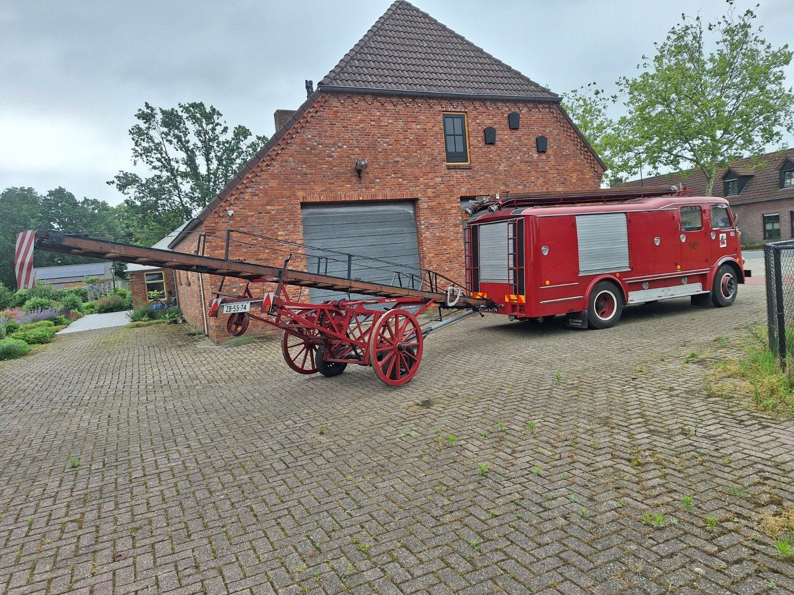 te koop brandweer auto en brandweer ladder, Particulier, Te koop