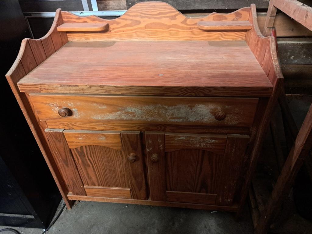 Grenen commode. Hoog 88 cm breed 102 cm  Diepte 55 cm, Antiek en Kunst, Ophalen