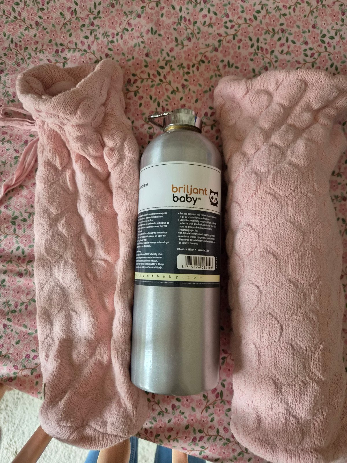 Briljant Baby kruiken met roze gebreide hoes, Ophalen, Zo goed als nieuw