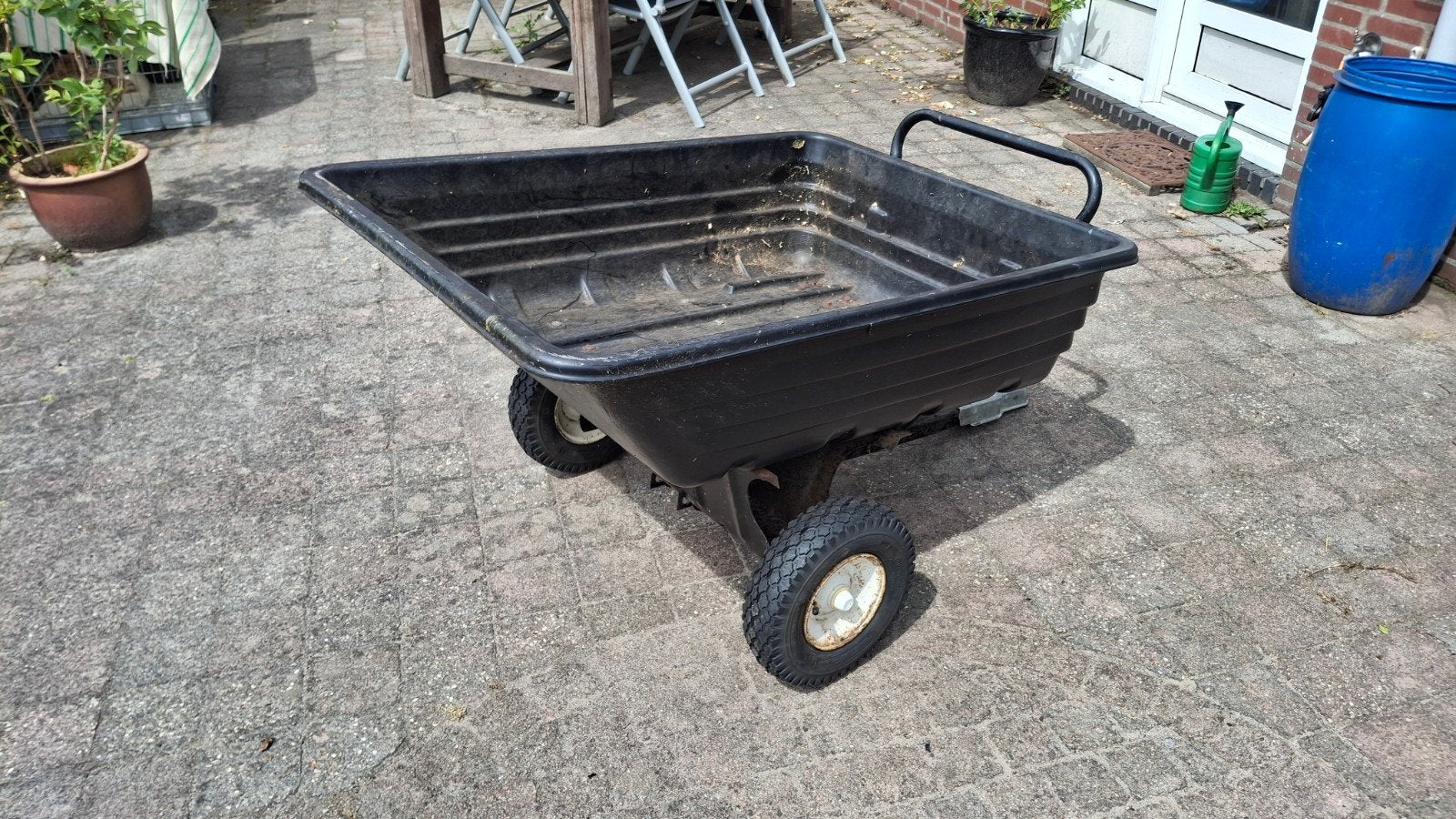 Robuuste tuinkar met kiepfunctie en trekhaak, Ophalen of Verzenden