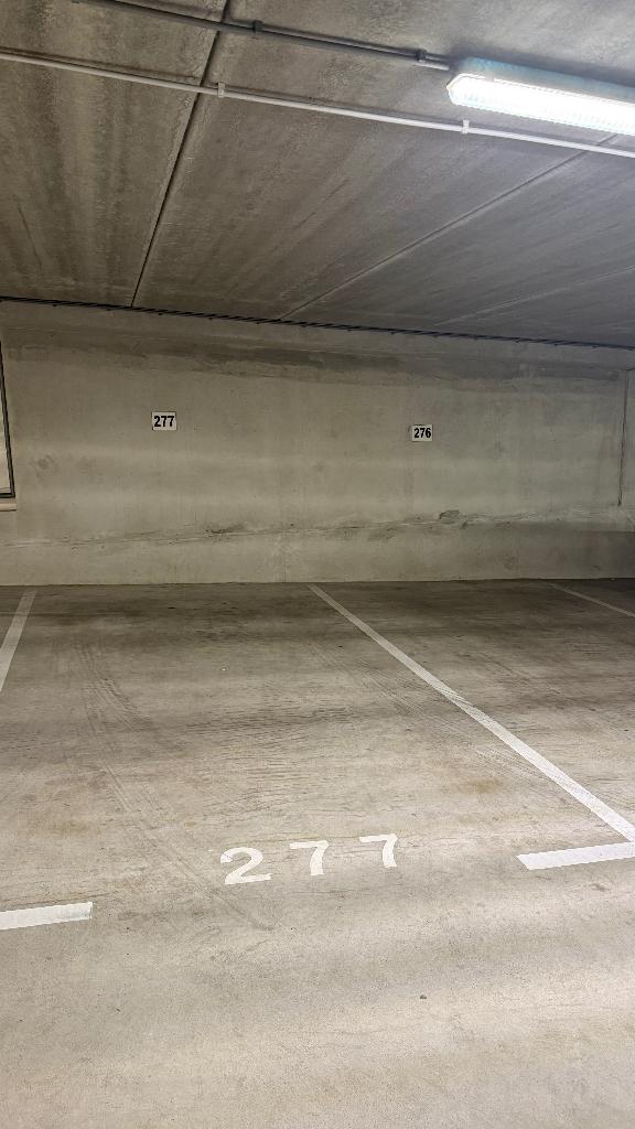 Overdekte parkeerplek te huur – Blaak Rotterdam, Rotterdam