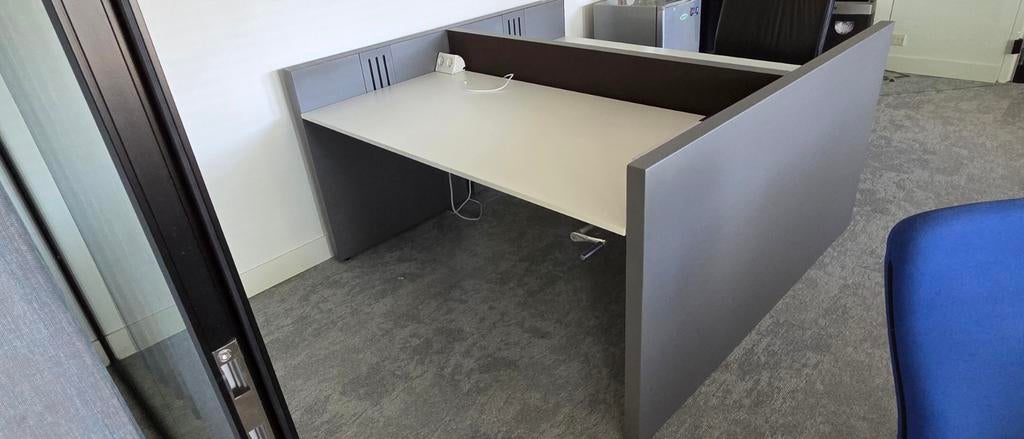 Modern Duo-bureau met scheidingswand, Gebruikt, Scheidingswand, Spaanplaat of MDF, Ophalen of Verzenden