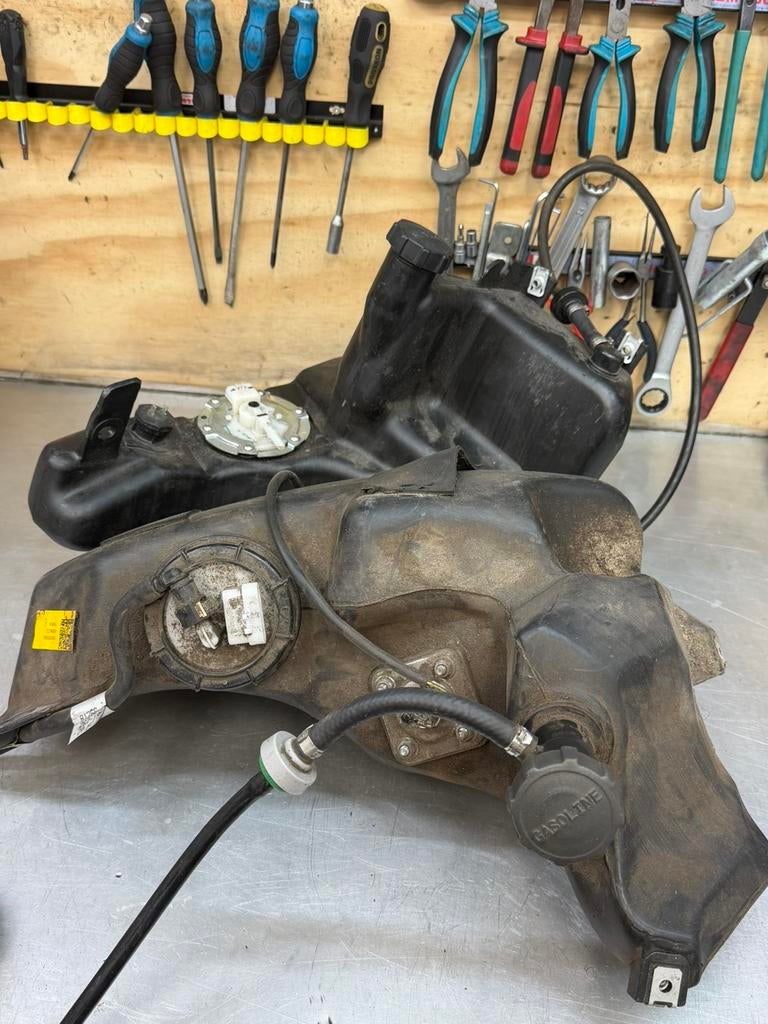 Vespa sprint injectie benzine tank, Ophalen of Verzenden, Tank, Vespa