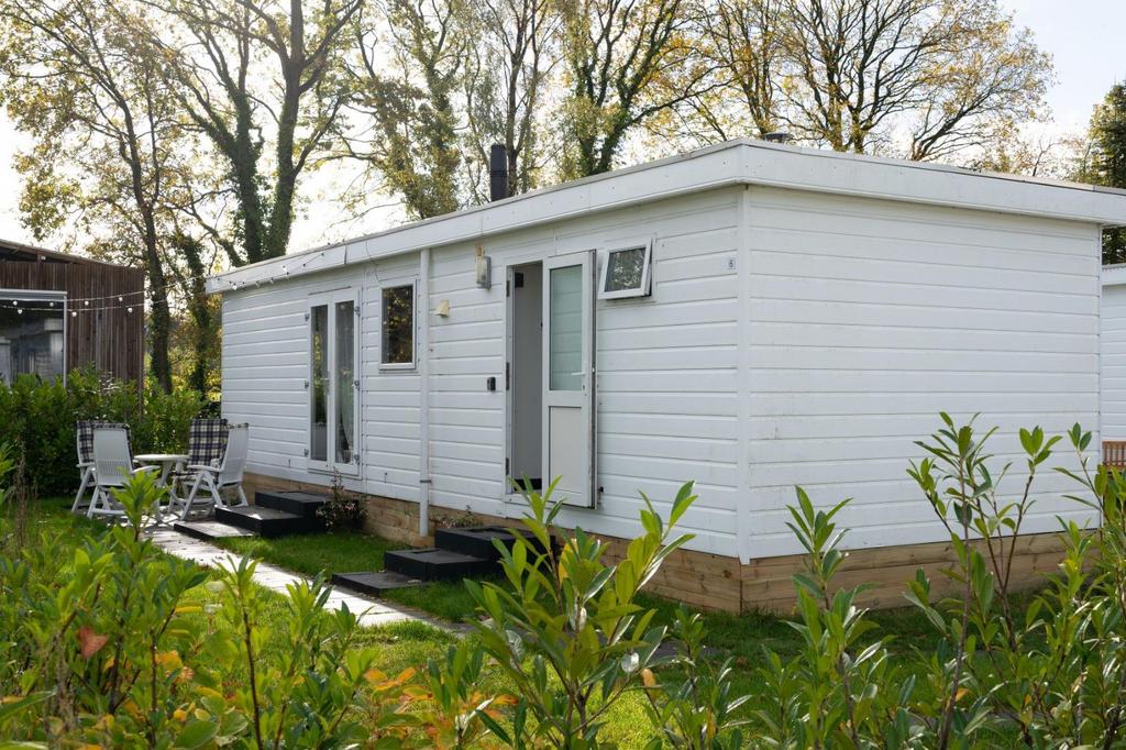 Chalet in verhuurde staat, Caravans en Kamperen, Tot en met 6