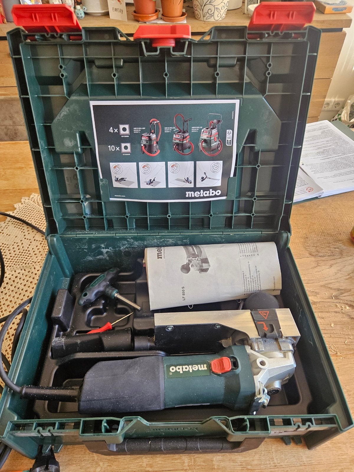 Metabo LF 850 S Lakfrees - Zo goed als nieuw, met garantie, Doe-het-zelf en Verbouw, Ophalen of Verzenden, Zo goed als nieuw, Bovenfrees