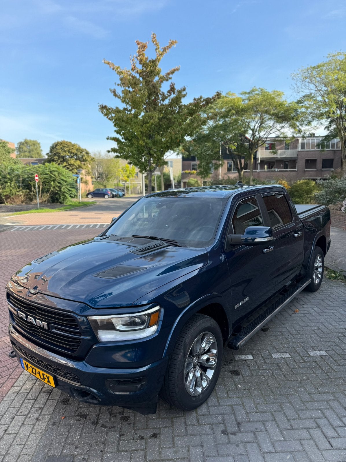 Dodge Ram1500 4x4 crew cab laramie 2023, Auto's, Automaat, Dealer onderhouden, 3500 kg, 405 pk