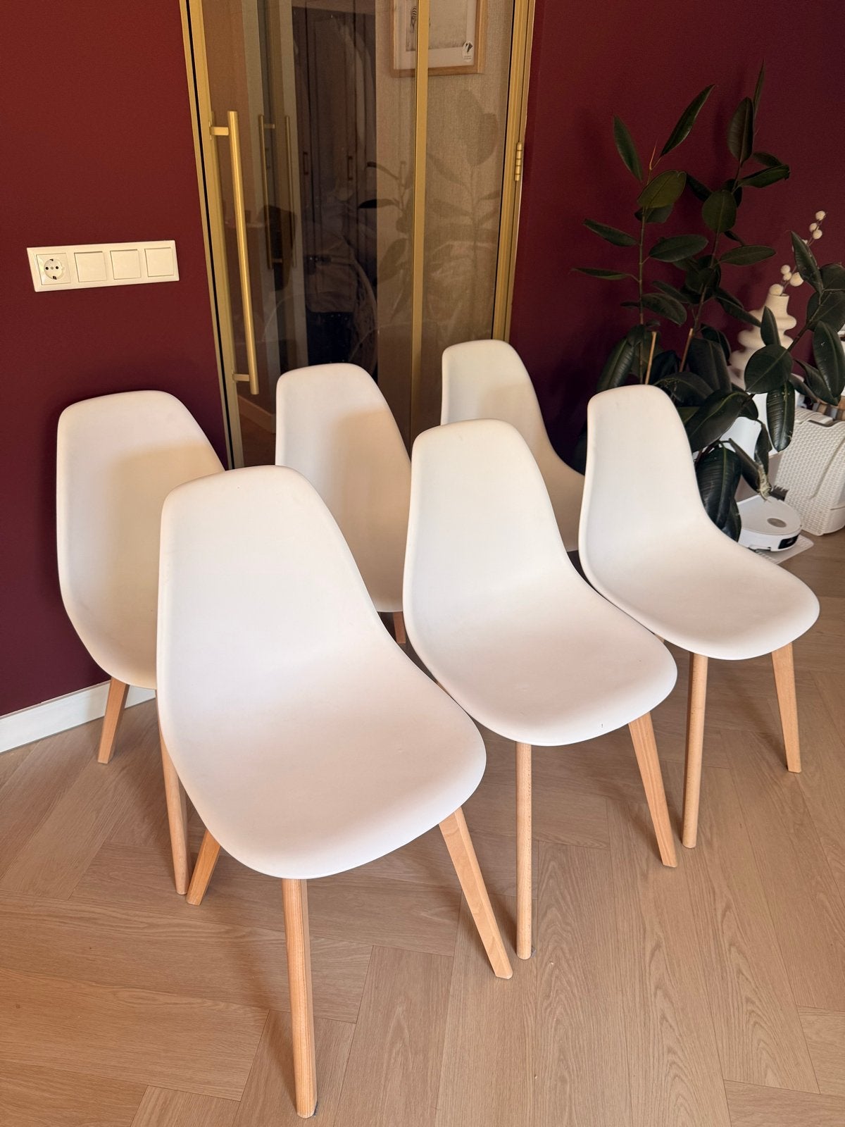 Set van 8 witte stoelen met houten poten, Ophalen, Gebruikt, Wit, Vijf, Zes of meer stoelen
