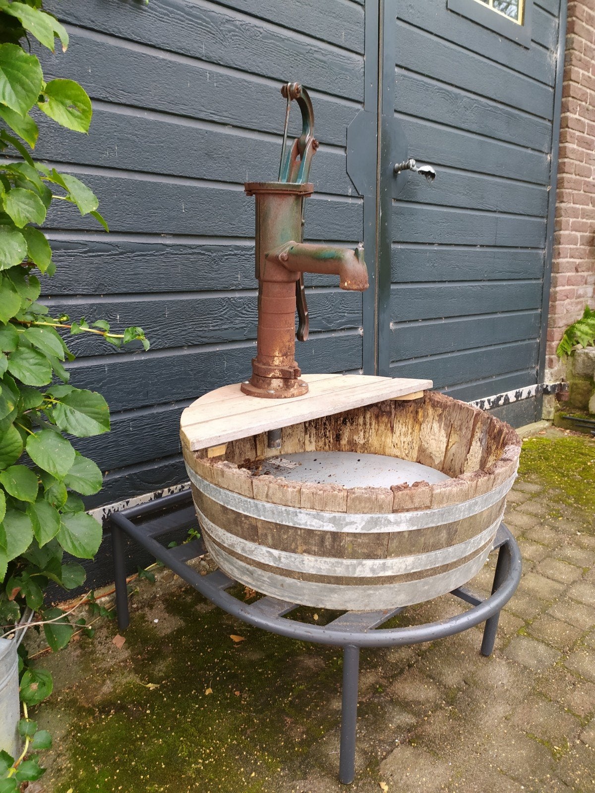 antieke Eiken kuip met pomp en standaard, plekje vrij?, Ophalen, Gebruikt, Rond, Hout