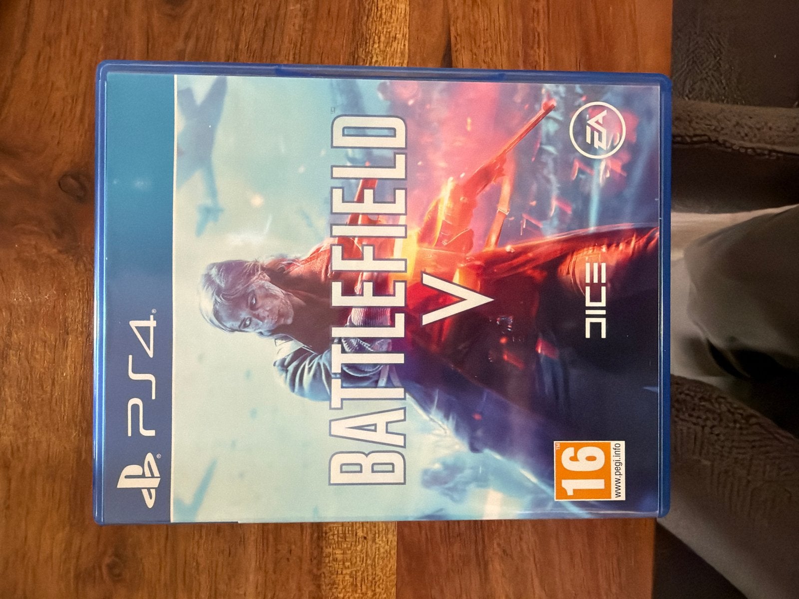 Battlefield V PS4 - Zo goed als nieuw, Online, Shooter, Ophalen of Verzenden, Zo goed als nieuw