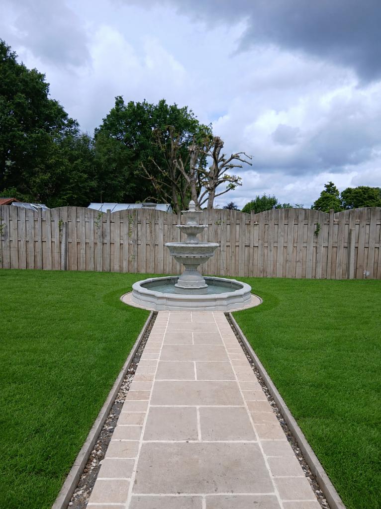 Fontein met rand ALL INN, Tuin en Terras, Waterpartijen en Fonteinen, Ophalen, Nieuw, Beton, Fontein