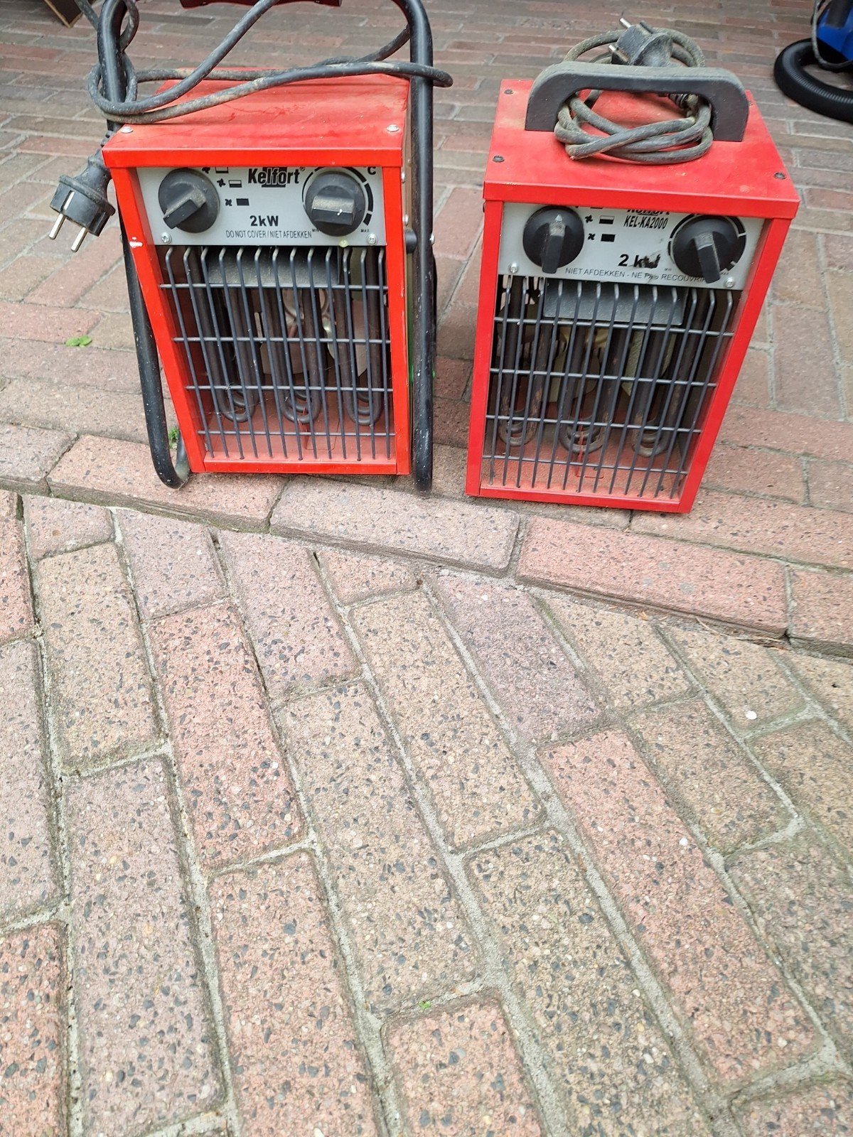 twee electrische kacheltjes  2kw, Ophalen, Gebruikt, 250 ampère of meer, Overige typen