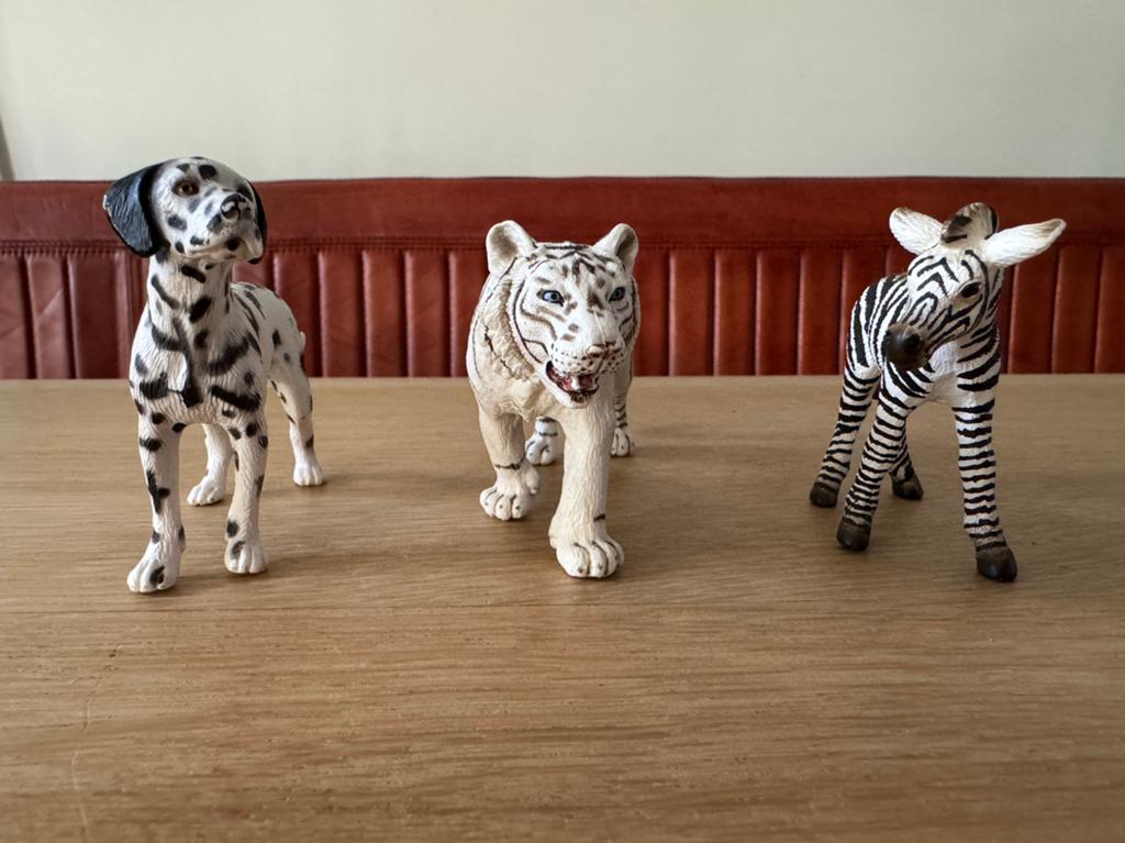 Schleich Zebra, Witte Tijger en/of Dalmatier, Ophalen of Verzenden, Zo goed als nieuw, Beeldje of Figuurtje