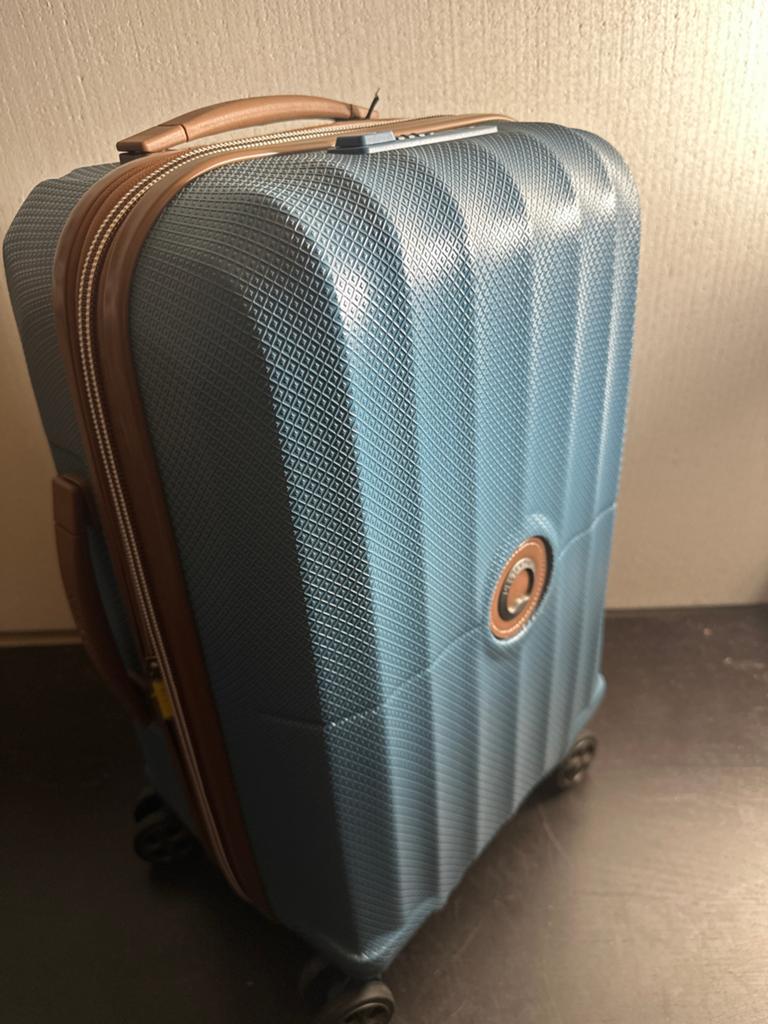 Nieuwe Delsey Paris Koffer - Compact en Stijlvol, Sieraden, Tassen en Uiterlijk, Koffers, 50 tot 60 cm, Hard kunststof, ., Ophalen of Verzenden