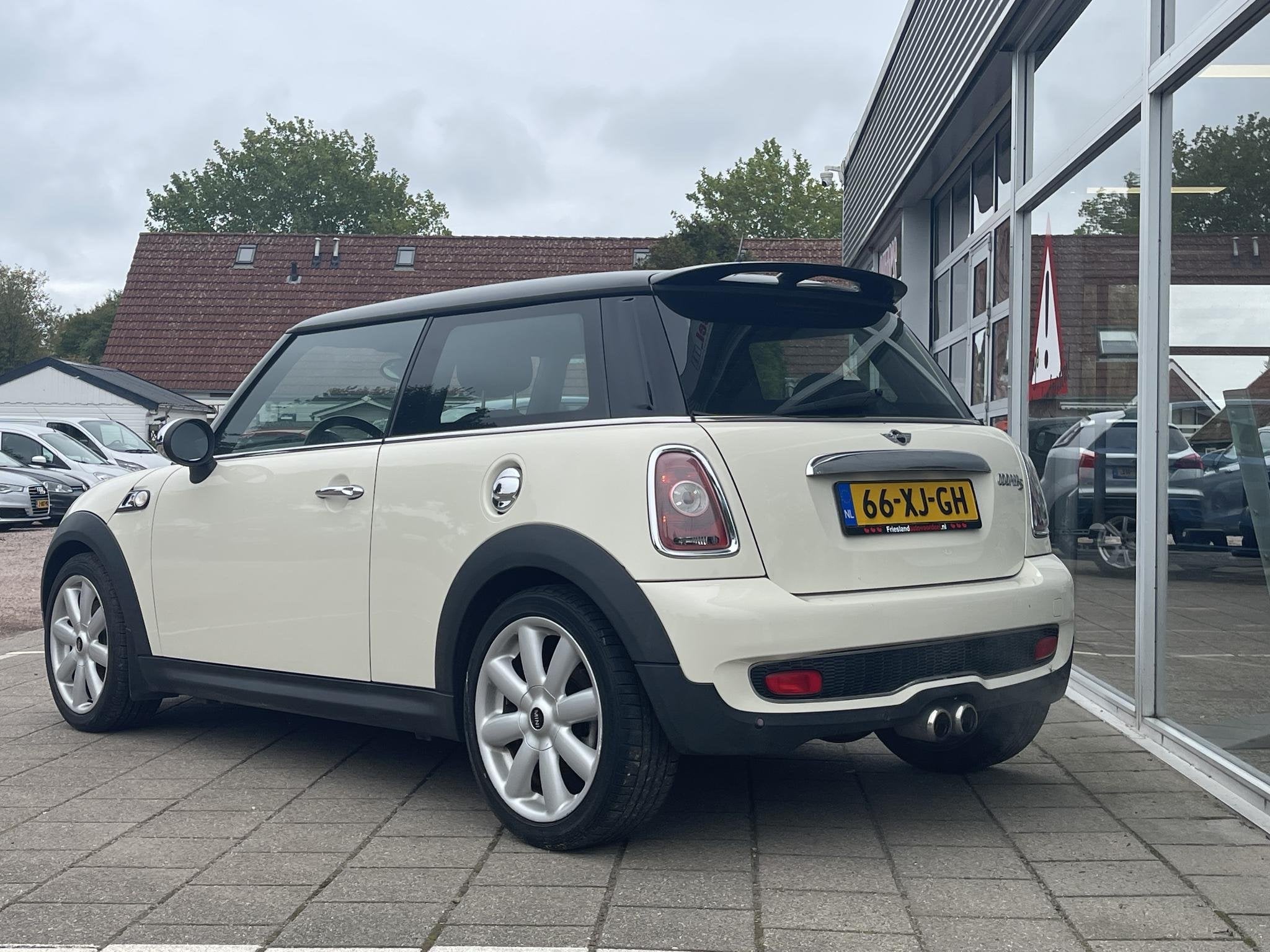 MINI 3-Deurs 1.6 Cooper S Chili /Cruise/Clima/Stoelverw/Xeno, Auto's, Voorwielaandrijving, Euro 5, Gebruikt, 4 cilinders