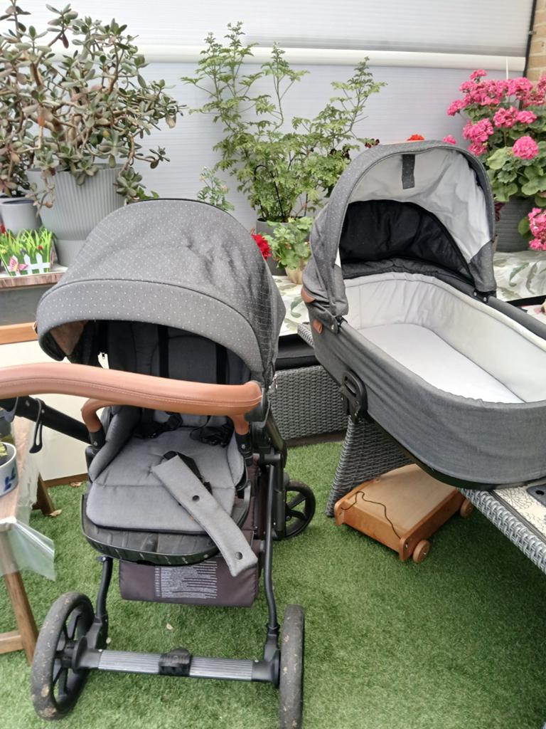Bloom Kinderwagen met reiswieg, Zo goed als nieuw, Combiwagen, Verstelbare duwstang, Ophalen