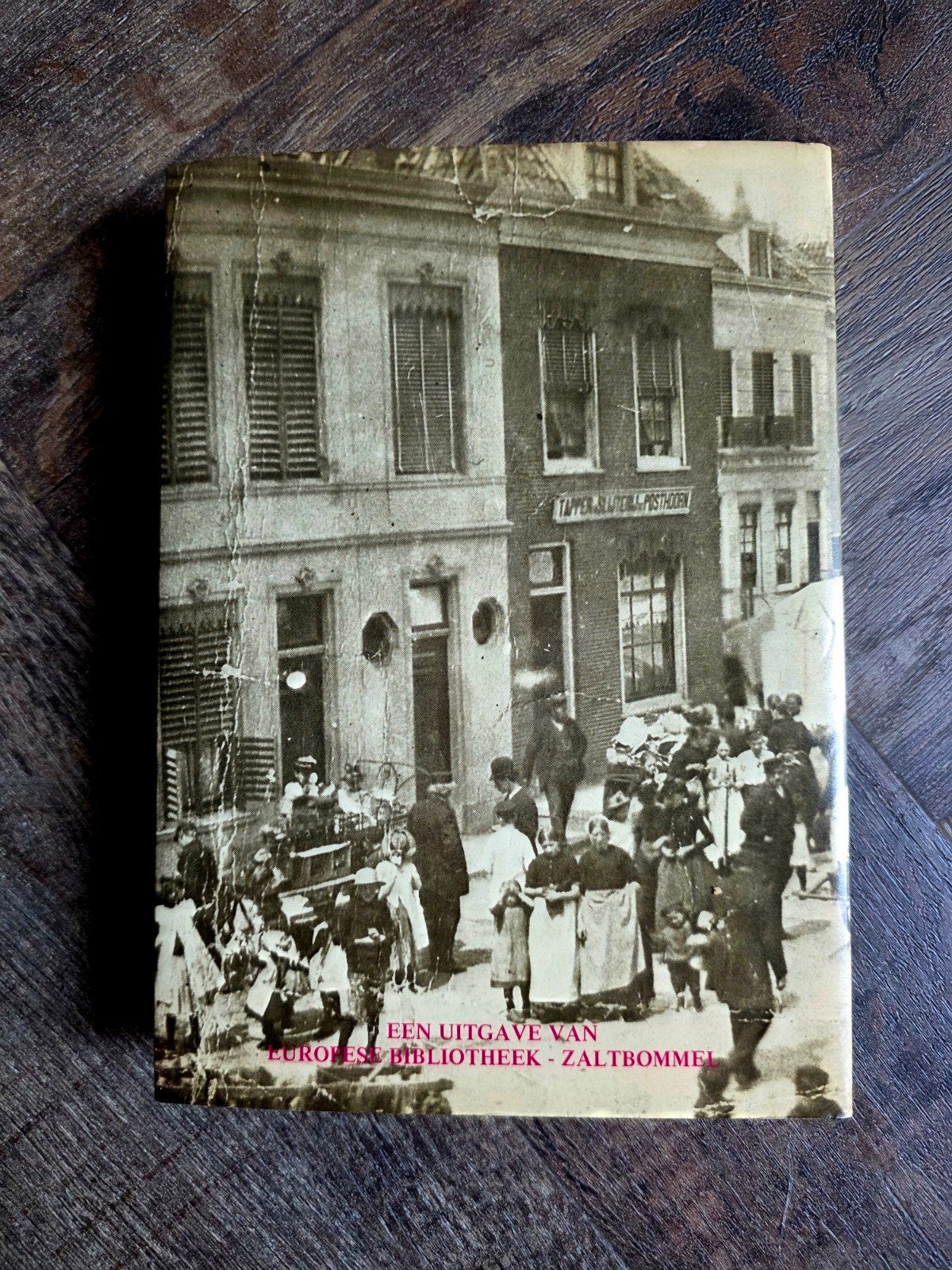 Boek "Het levend verleden van Vlaardingen, Ophalen of Verzenden
