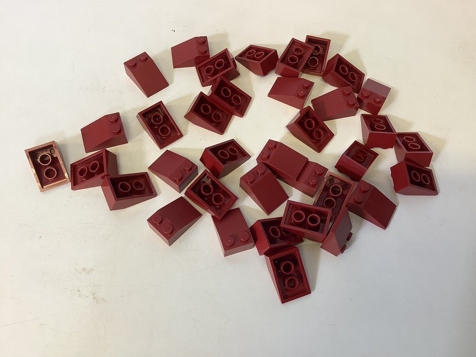 Lego dakpan 33 3x2 donker rood, Kinderen en Baby's, Speelgoed | Duplo en Lego, Ophalen of Verzenden, Gebruikt, Losse stenen, Lego