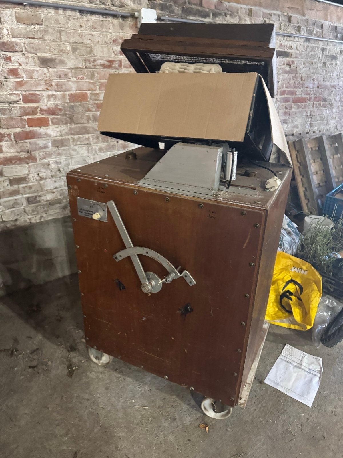 Oude broedmachine, Ophalen, Gebruikt