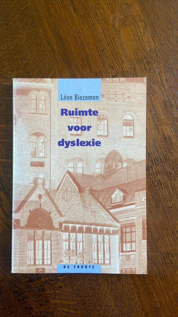 L. Biezeman - Ruimte voor dyslexie, Boeken, Wetenschap, Zo goed als nieuw, Natuurwetenschap, Ophalen of Verzenden