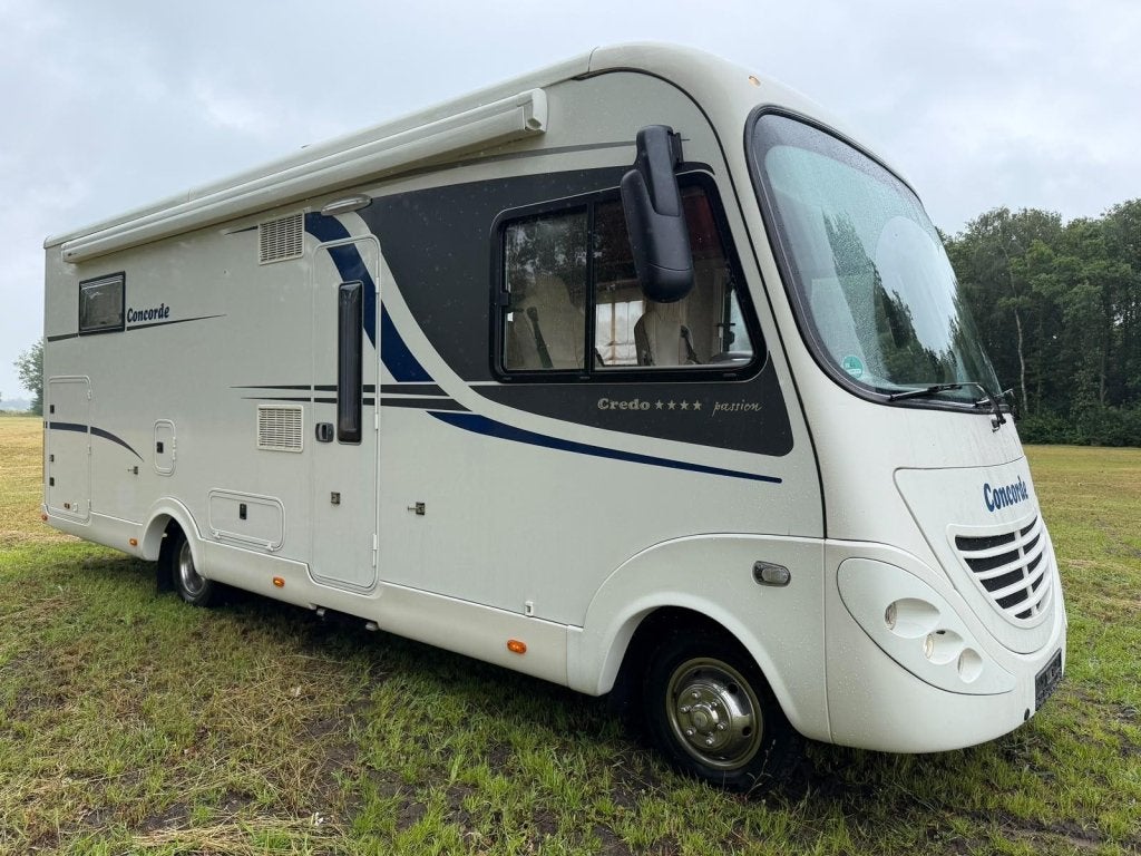 Concorde Credo Passion I813 Queensbed 2010 Power-Motor 180PK, Caravans en Kamperen, Campers, Concorde, Bedrijf, 8 tot 9 meter