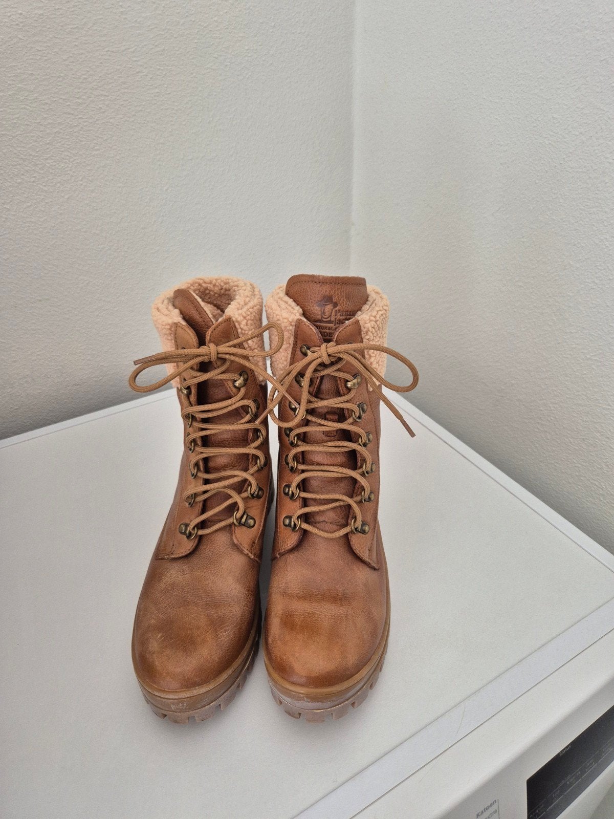 Bruine leren veterlaarzen met teddy voering, Bruin, Lage of Enkellaarzen, Ophalen of Verzenden, Zo goed als nieuw