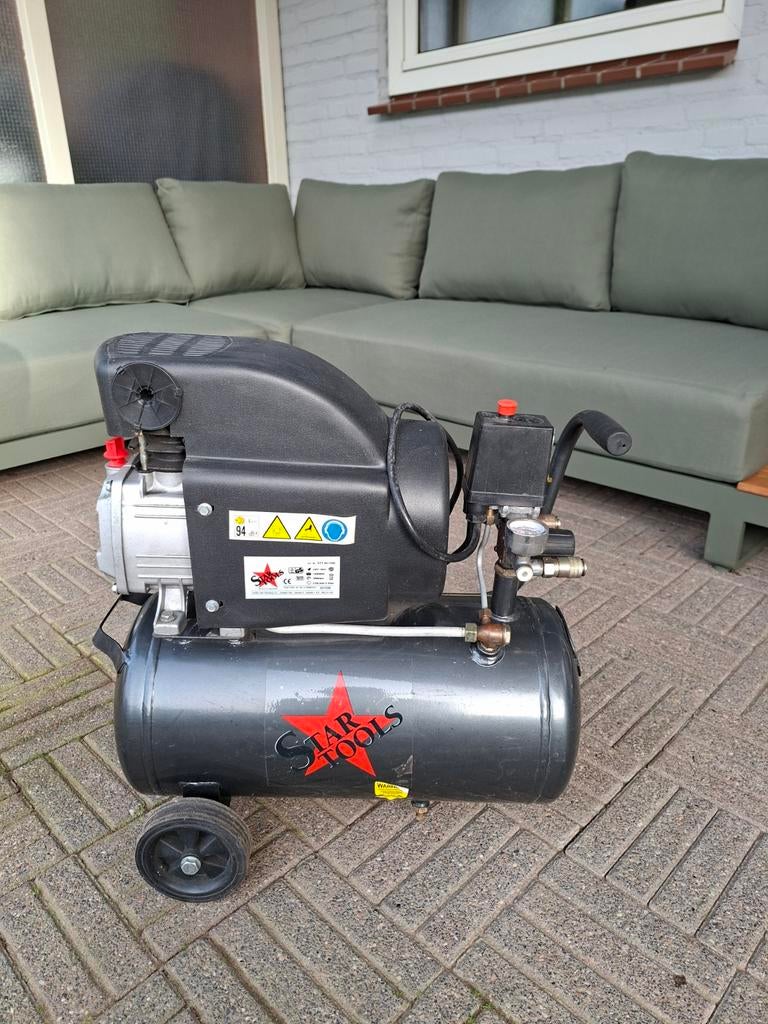 Star Tools Compressor - Mobiel en Krachtig, Doe-het-zelf en Verbouw, Compressors, Ophalen, Gebruikt, 6 tot 10 bar, 25 tot 100 liter