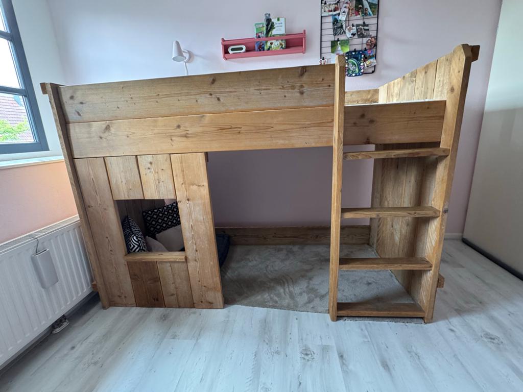 Hoogslaper Steigerhout met Zitje en Matras, Ophalen, Gebruikt