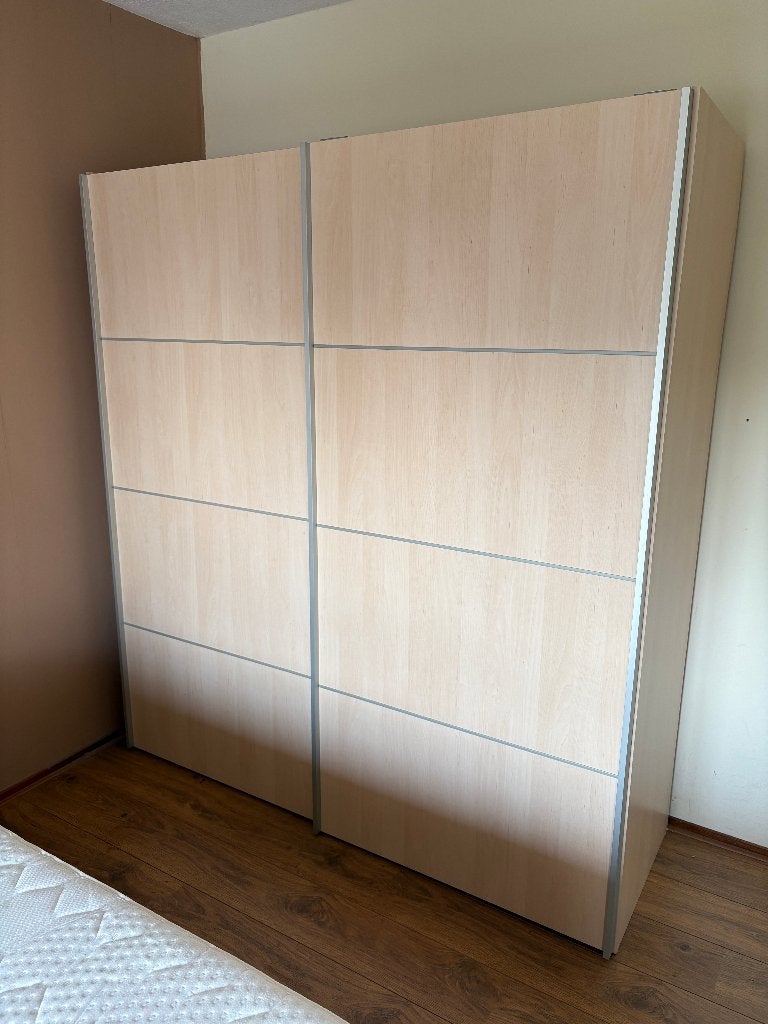 GRATIS 2-deurs kledingkast met schuifdeuren, Ophalen, 150 tot 200 cm, 150 tot 200 cm, Overige houtsoorten