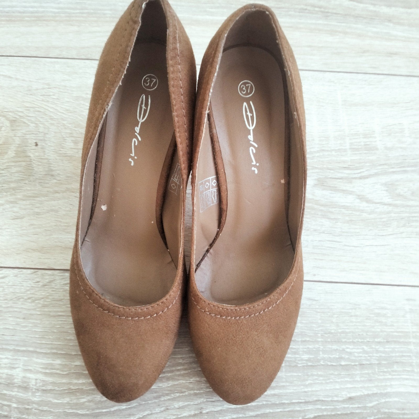 DOLCIS camel kleur pump zgan mt 37, Kleding | Dames, Schoenen, Dolcis, Pumps, Bruin, Ophalen of Verzenden