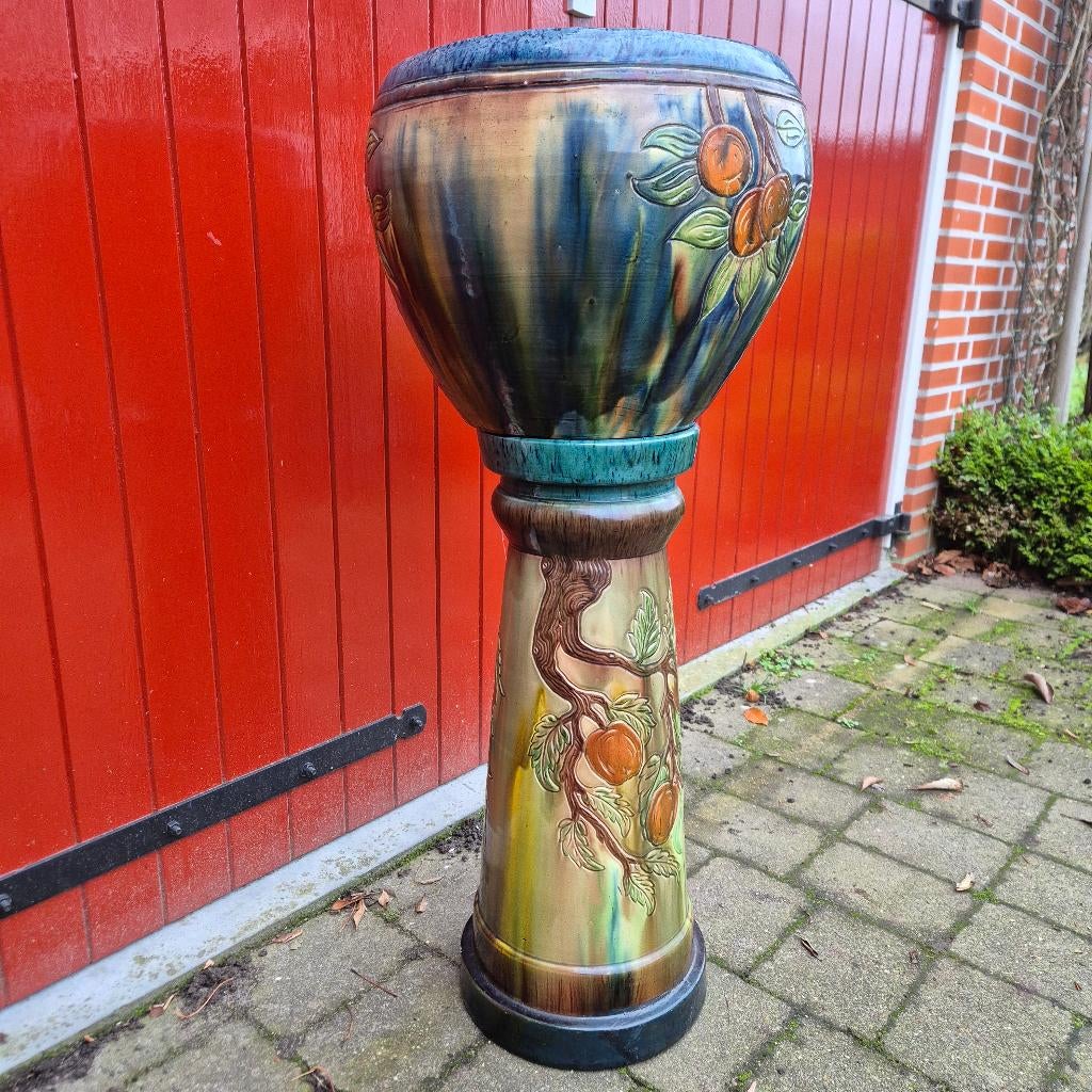 Grote Art Nouveau bloempot op zuil, pied de stal 93cm hoog, Ophalen