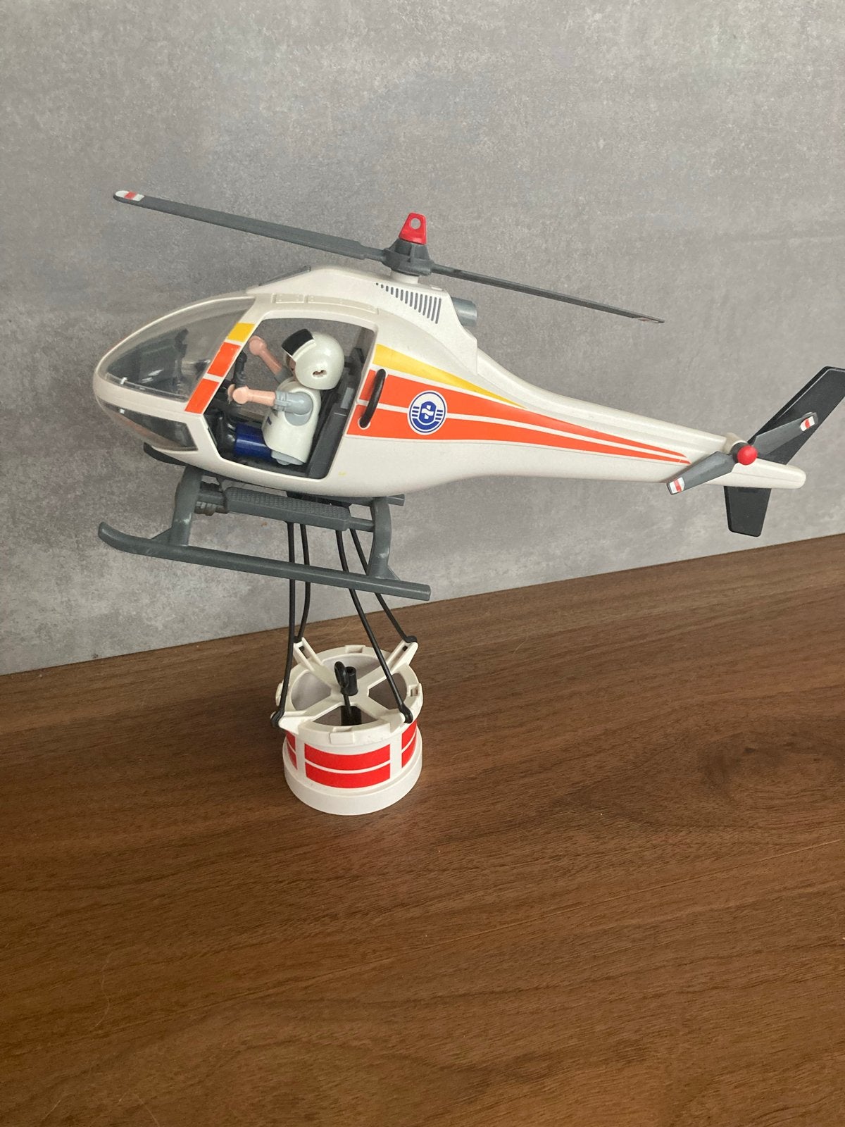 Playmobil Helikopter met piloot en blusbak, Kinderen en Baby's, Speelgoed | Playmobil, Ophalen of Verzenden, Gebruikt, Complete set