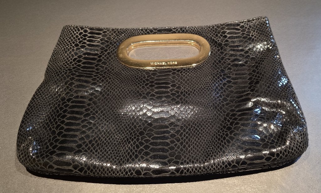 Michael Kors Berkley Clutch Zwart Slangenleer, Ophalen of Verzenden, Gebruikt, Zwart, Avondtasje