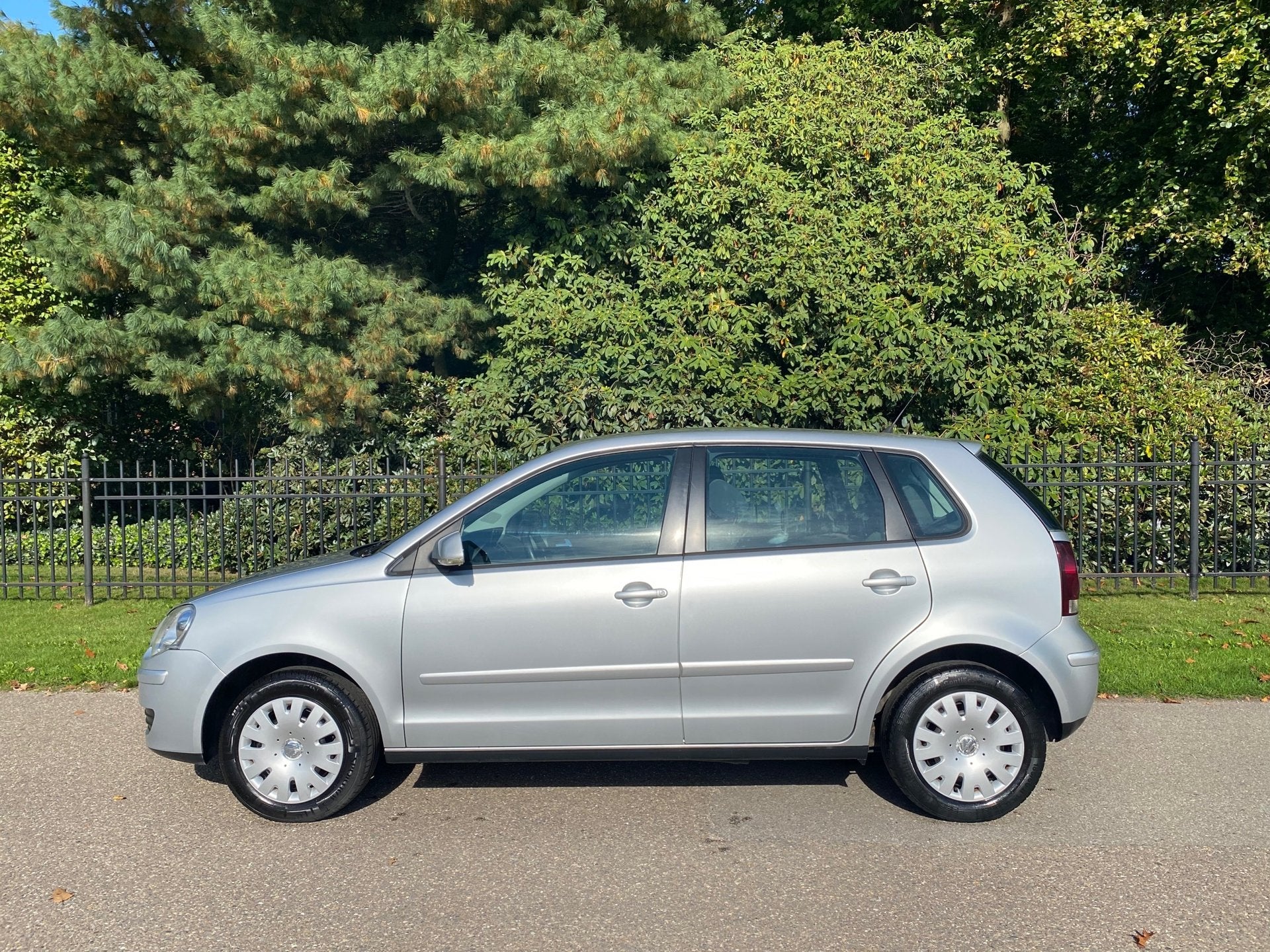Volkswagen Polo 1.4-16V 80PK Optive 5-Deurs, Airco, NAP!, Auto's, Stof, Gebruikt, Zwart, 4 cilinders