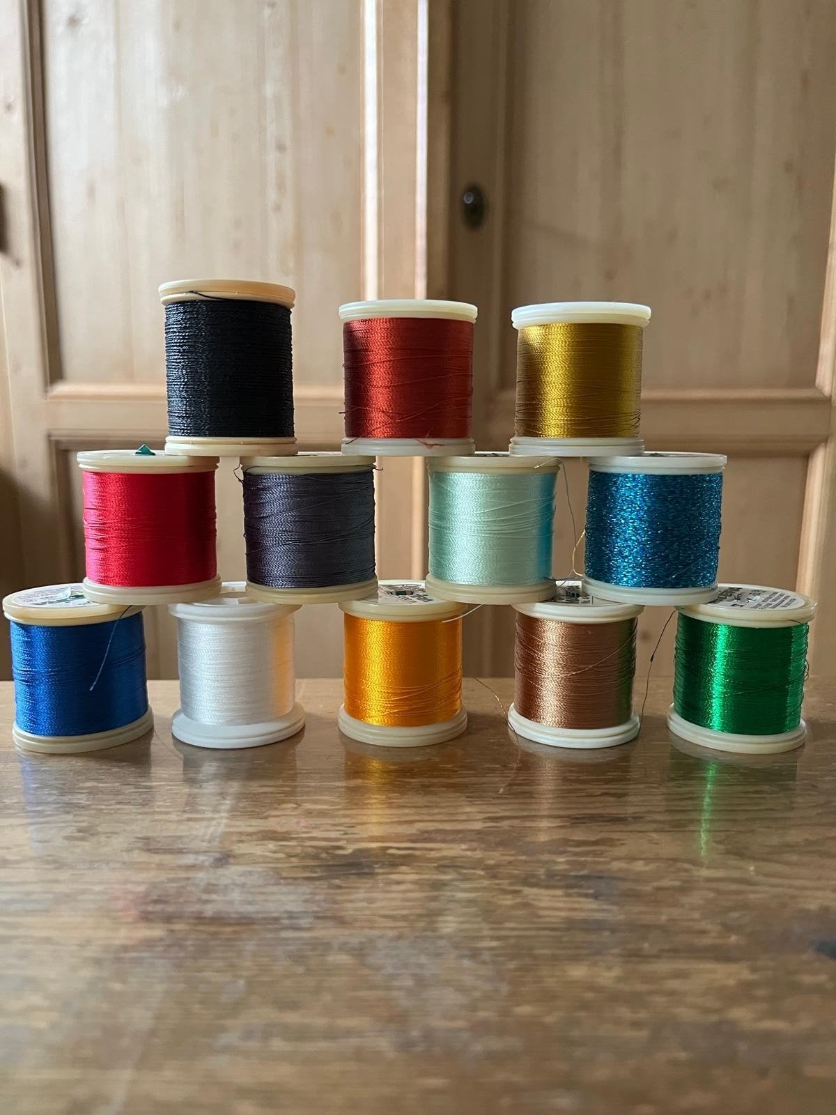 Madeira garens. diversen kleuren. 12 klosjes., Ophalen of Verzenden, Nieuw, Overige thema's, Overige typen