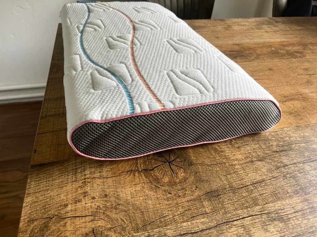 Hoofdkussen M-line Pillow you roze, Eenpersoons, Wit, Ophalen of Verzenden, Zo goed als nieuw