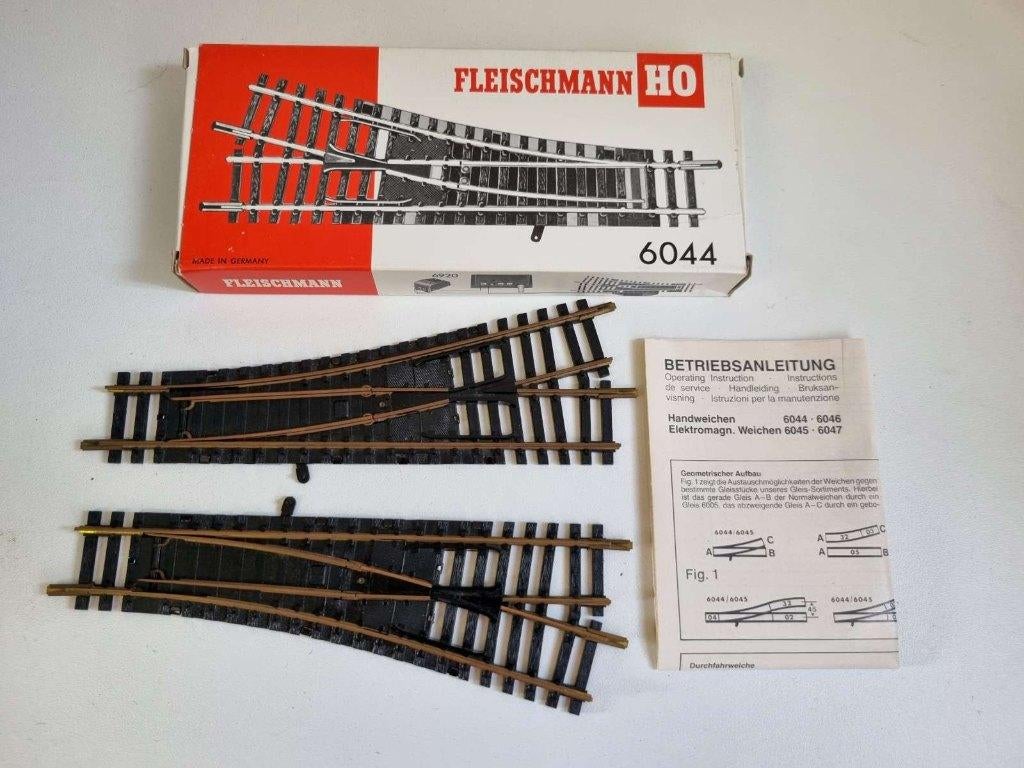 Fleischmann 6044 - Wissel links + rechts Model-rail, Hobby en Vrije tijd, Modeltreinen | H0, Zo goed als nieuw, Rails, Gelijkstroom
