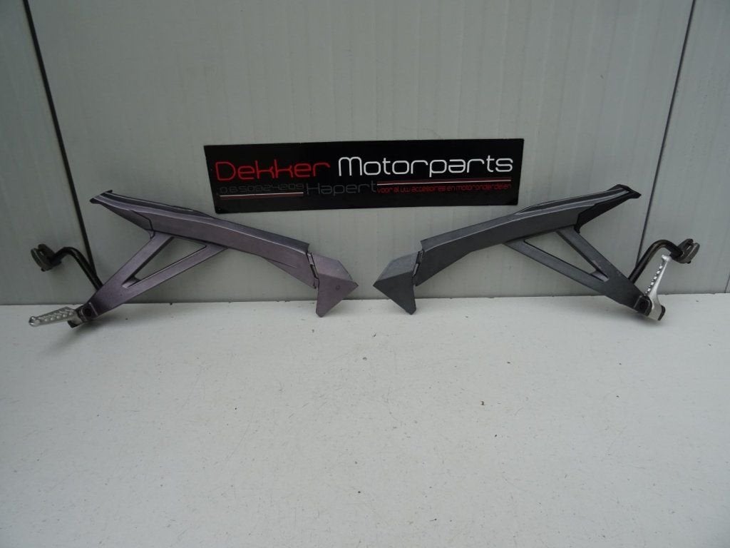 Set Duo / Passagiers Voetsteunen Aprilia RST1000 Futura 2001, Motoren, Gebruikt, -, -, Ophalen of Verzenden