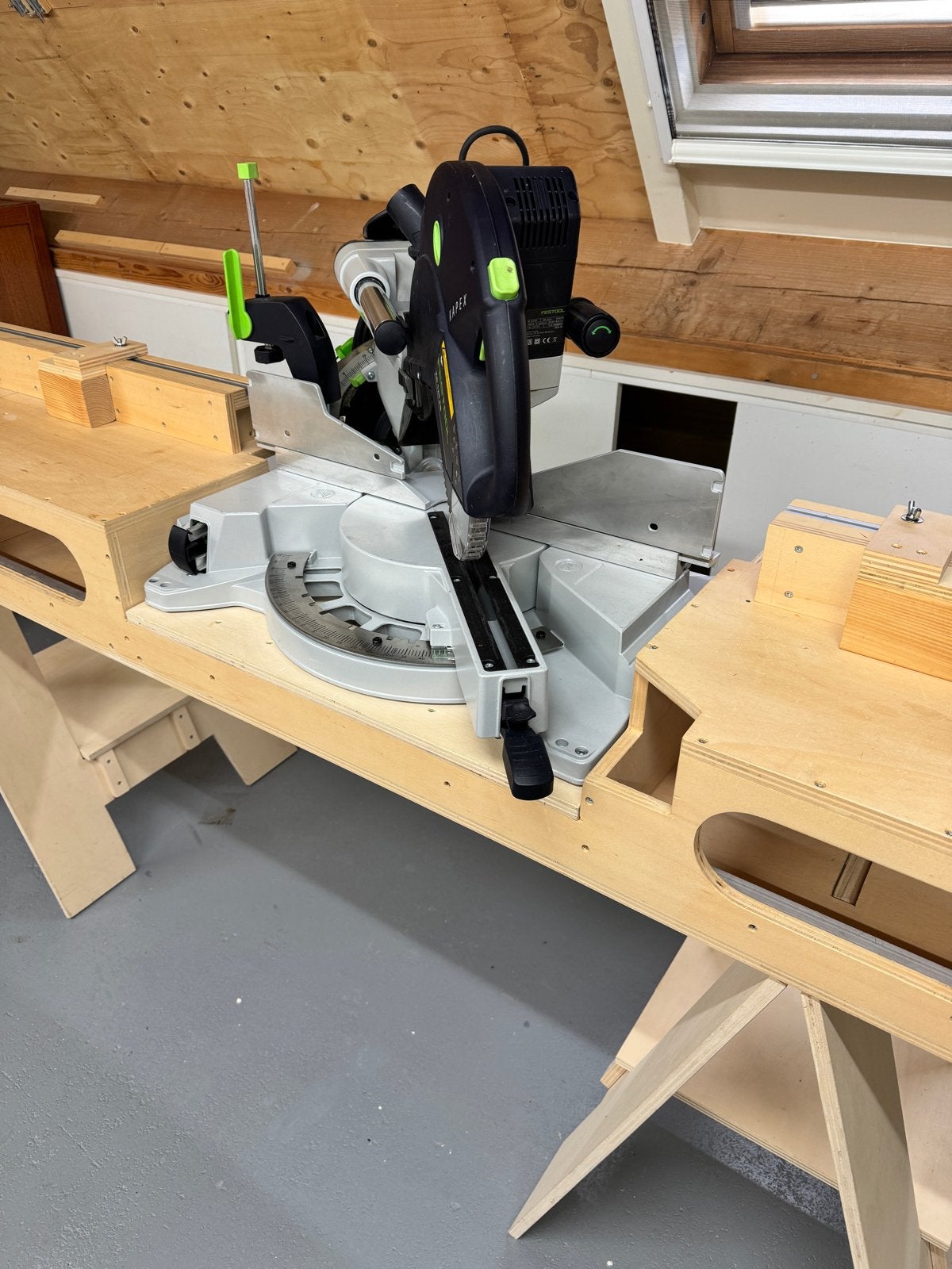 Handgemaakt meubel voor Festool Kapex 120EB afkortzaag, Doe-het-zelf en Verbouw, Gereedschap | Zaagmachines, Ophalen, Zo goed als nieuw