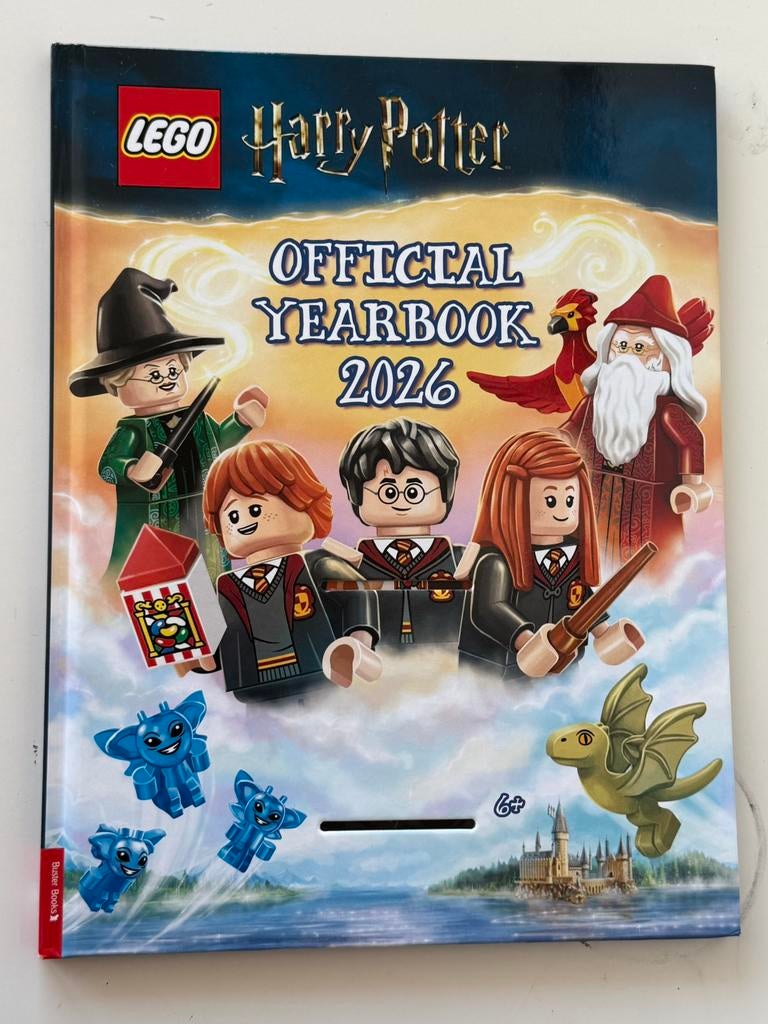 LEGO Harry Potter Official Yearbook 2026, Ophalen of Verzenden, Zo goed als nieuw, Fictie algemeen