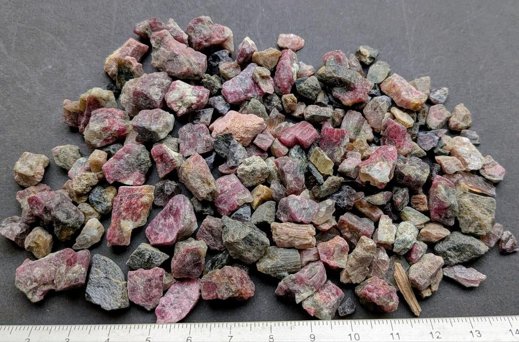 Ruwe Rubelliet toermalijn, Verzenden, Mineraal