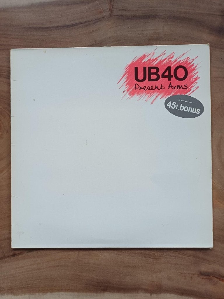 UB40 - Present Arms met single - Vinyl, Ophalen of Verzenden, Zo goed als nieuw, Overige formaten