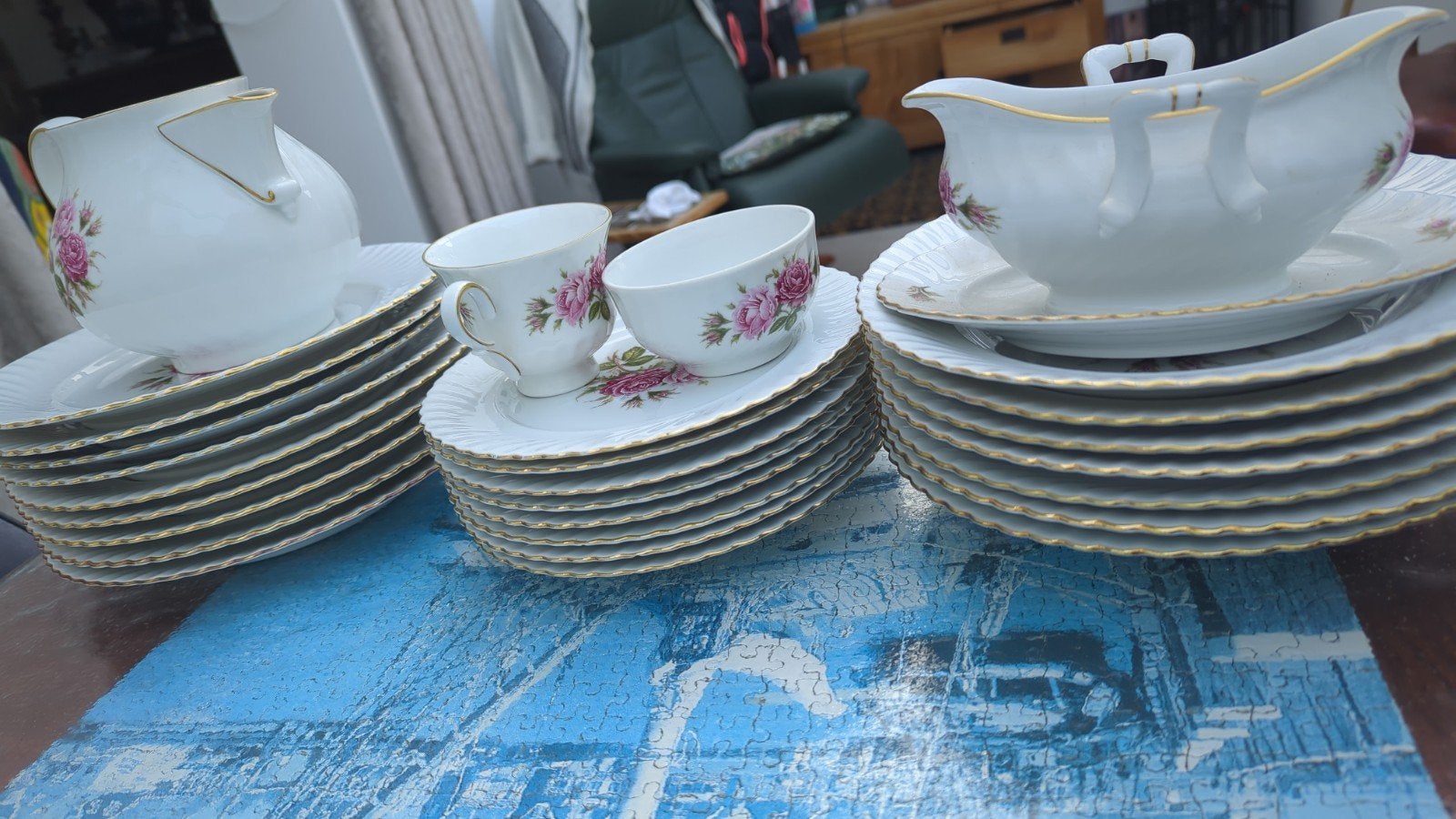 Kaiser Porseleinen Servies met Rozenmotief en Gouden Rand, Ophalen of Verzenden