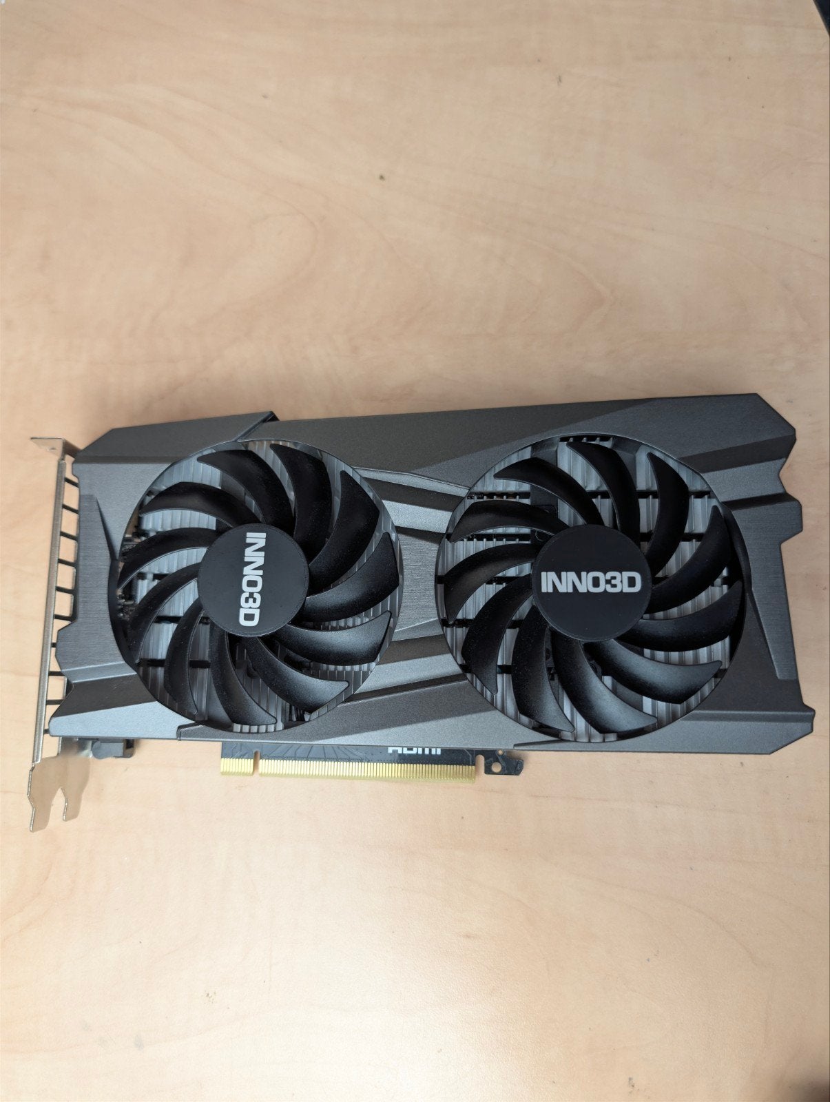 Mooie INNO3D GeForce RTX 3050 Twin X2 6GB, Computers en Software, Moederborden, Ophalen of Verzenden, Refurbished