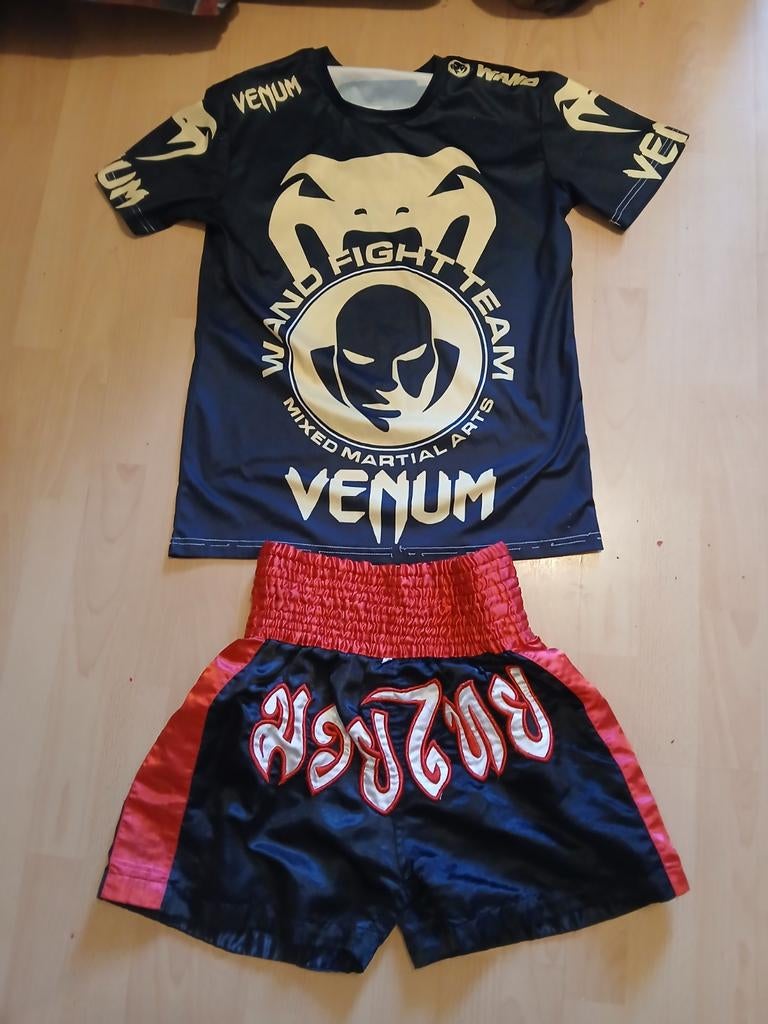 Kickboksbroekje M shirt kickboks broek t-shirt M vechtsport, Gebruikt, Overige, Vechtsportkleding, Maat M