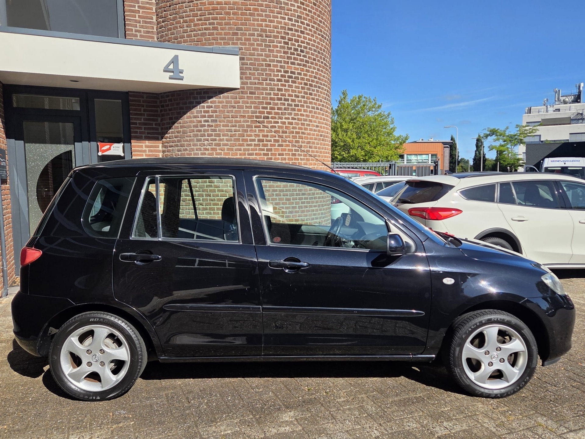 Mazda Mazda2